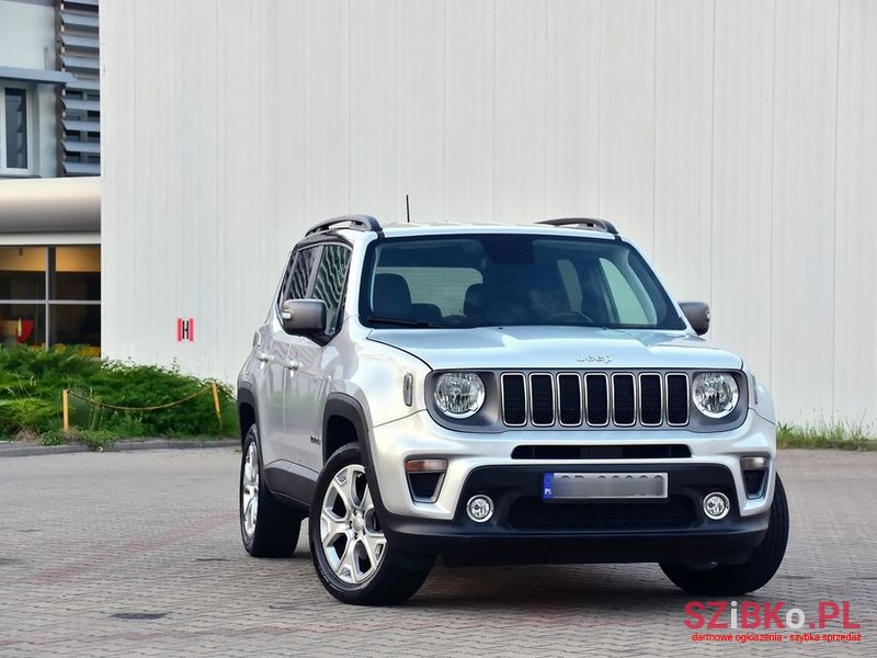 2019' Jeep Renegade photo #2