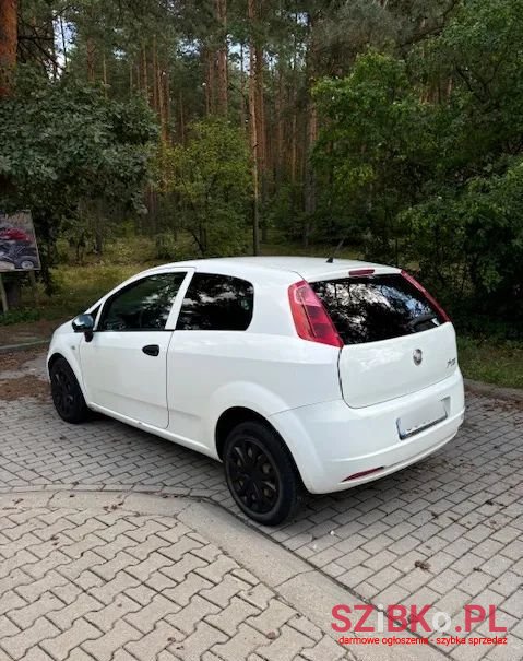 2010' Fiat Grande Punto photo #3