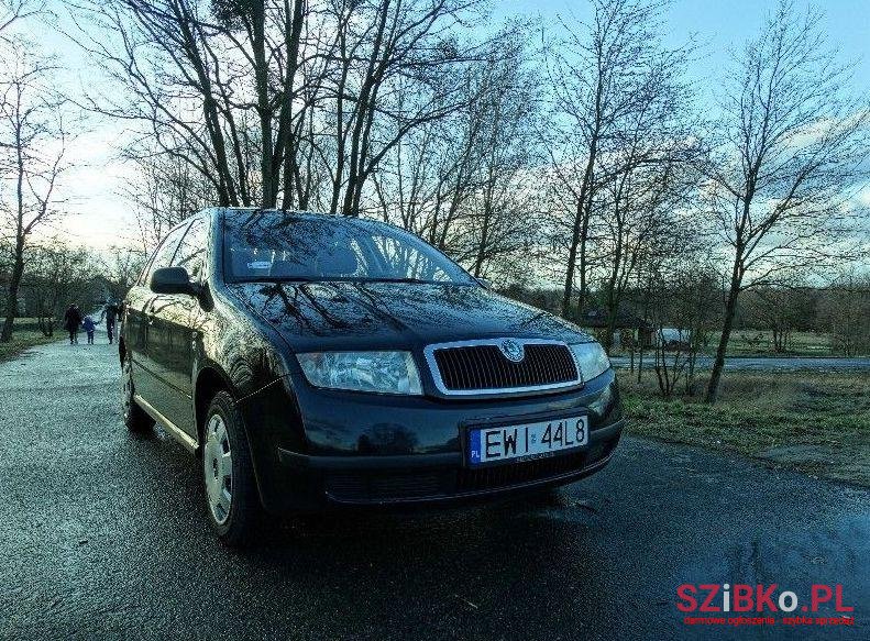 2002' Skoda Fabia photo #1