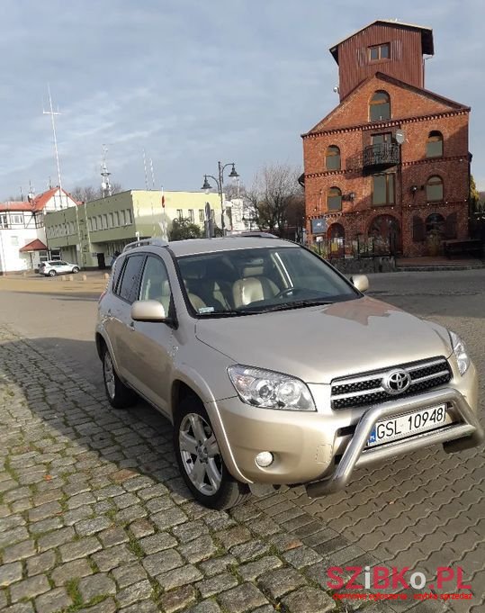 2006' Toyota RAV4 photo #1