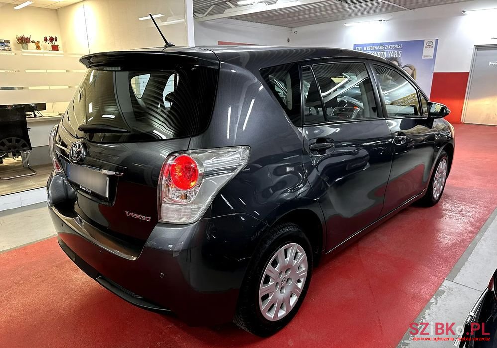 2014' Toyota Verso 1.6 Active photo #4