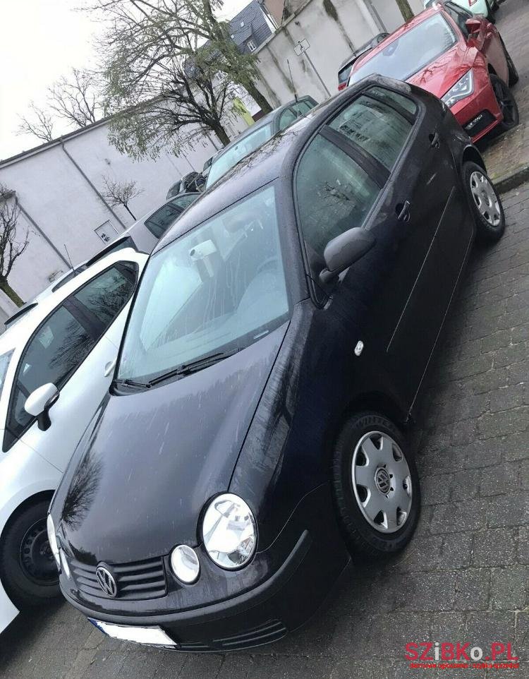 2004' Volkswagen Polo photo #1