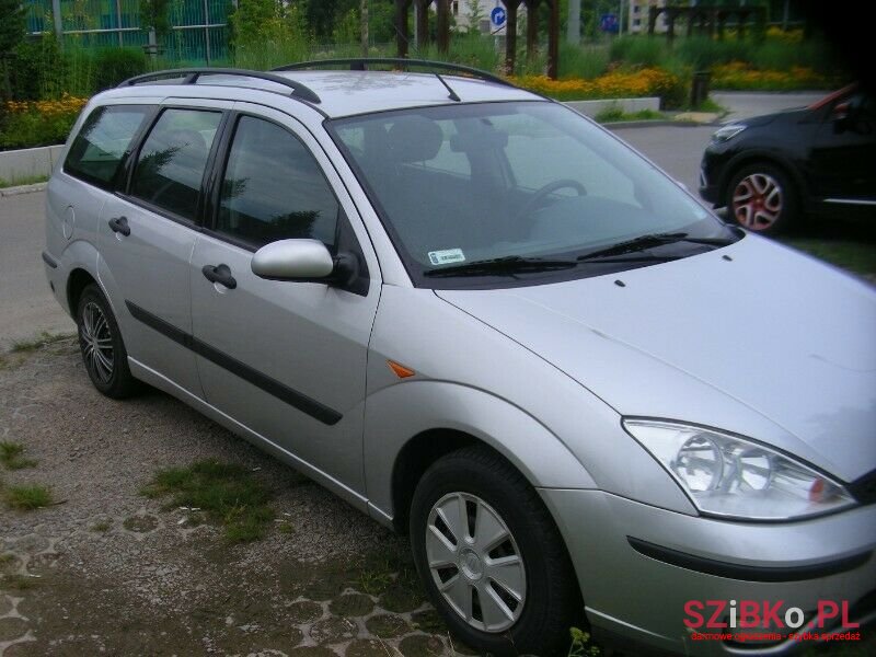 2004' Ford Focus photo #1