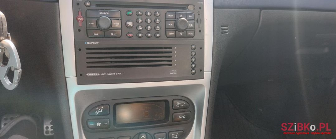 2008' Peugeot 308 photo #1