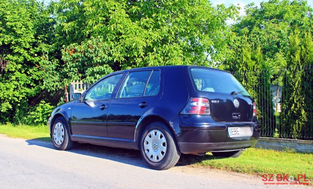 2000' Volkswagen Golf photo #6