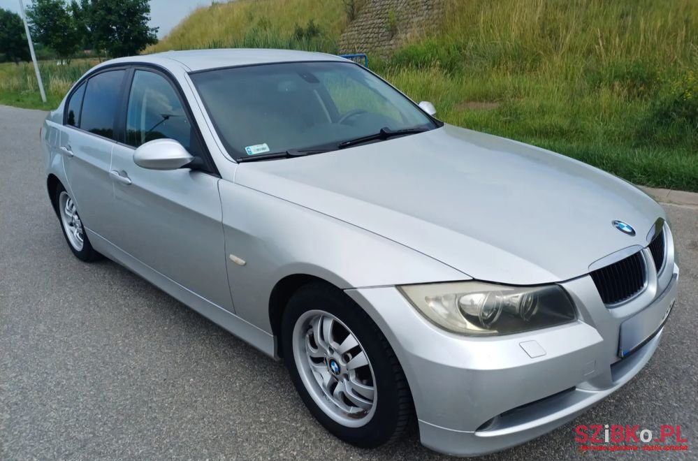 2006' BMW 3 Series 320I photo #3