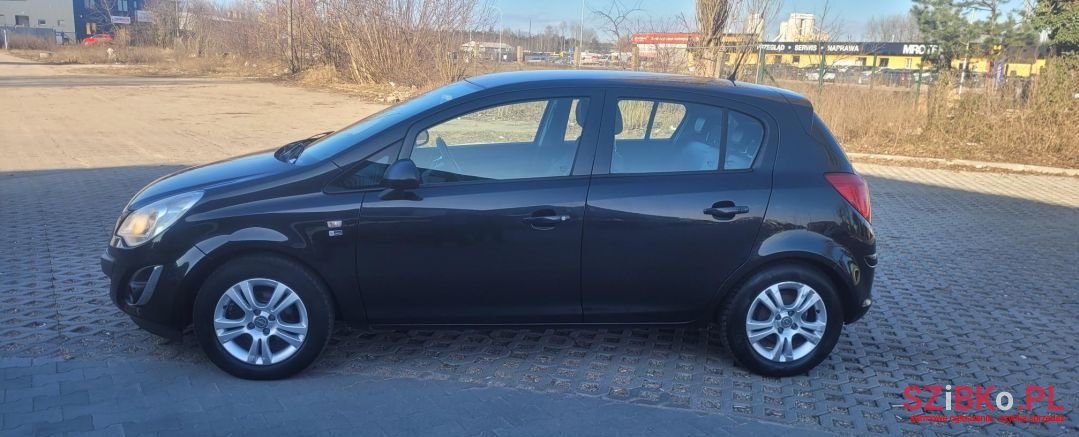 2013' Opel Corsa photo #5