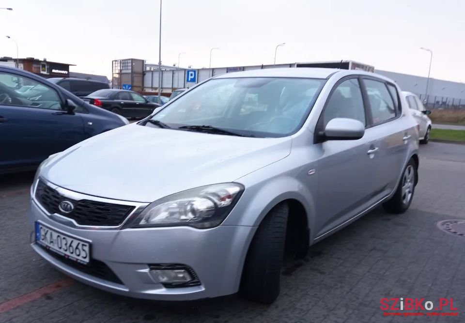 2010' Kia Ceed photo #3