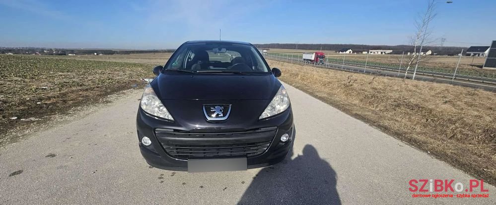 2010' Peugeot 207 1.4 16V Trendy photo #1