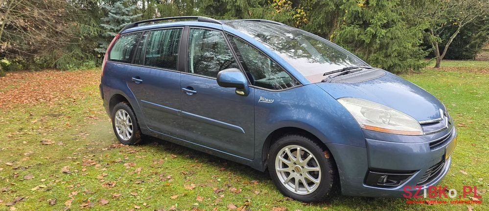 2009' Citroen C4 Grand Picasso photo #5