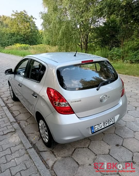 2010' Hyundai i20 photo #2