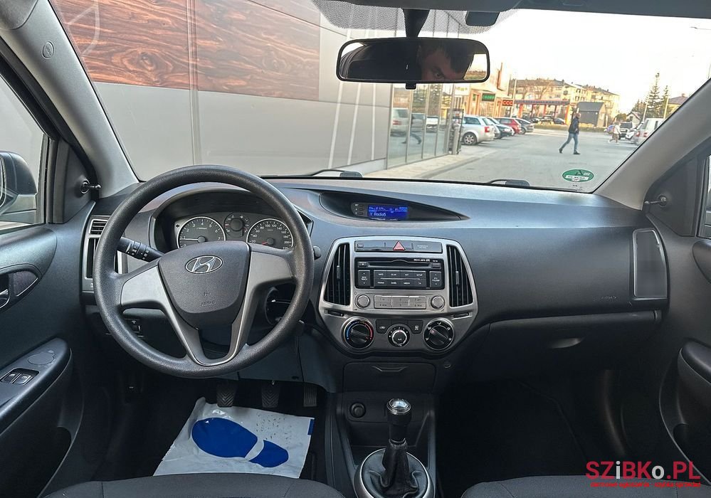 2014' Hyundai i20 1.25 Comfort photo #6