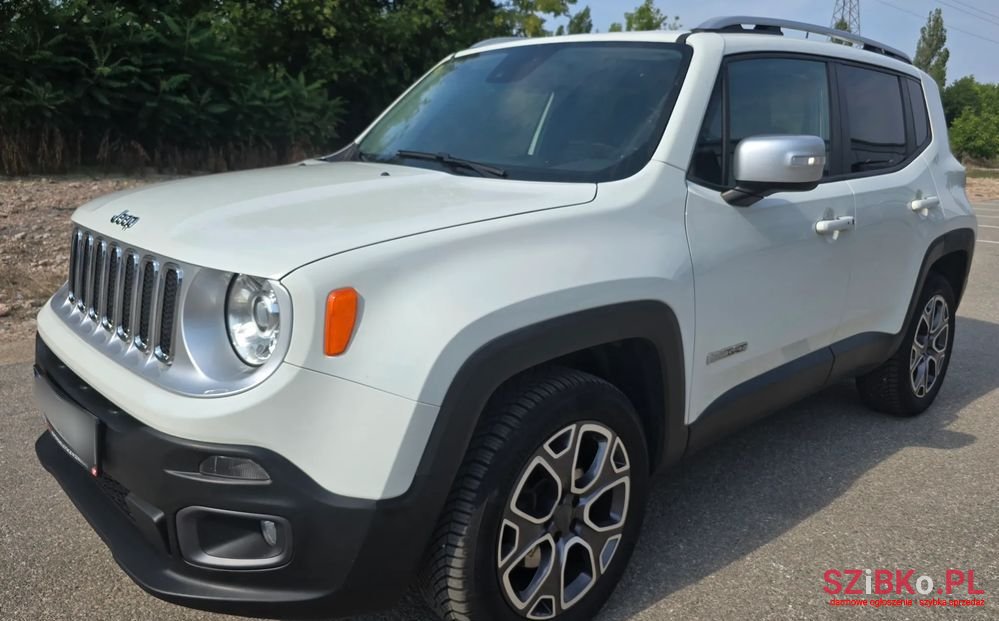 2016' Jeep Renegade photo #2