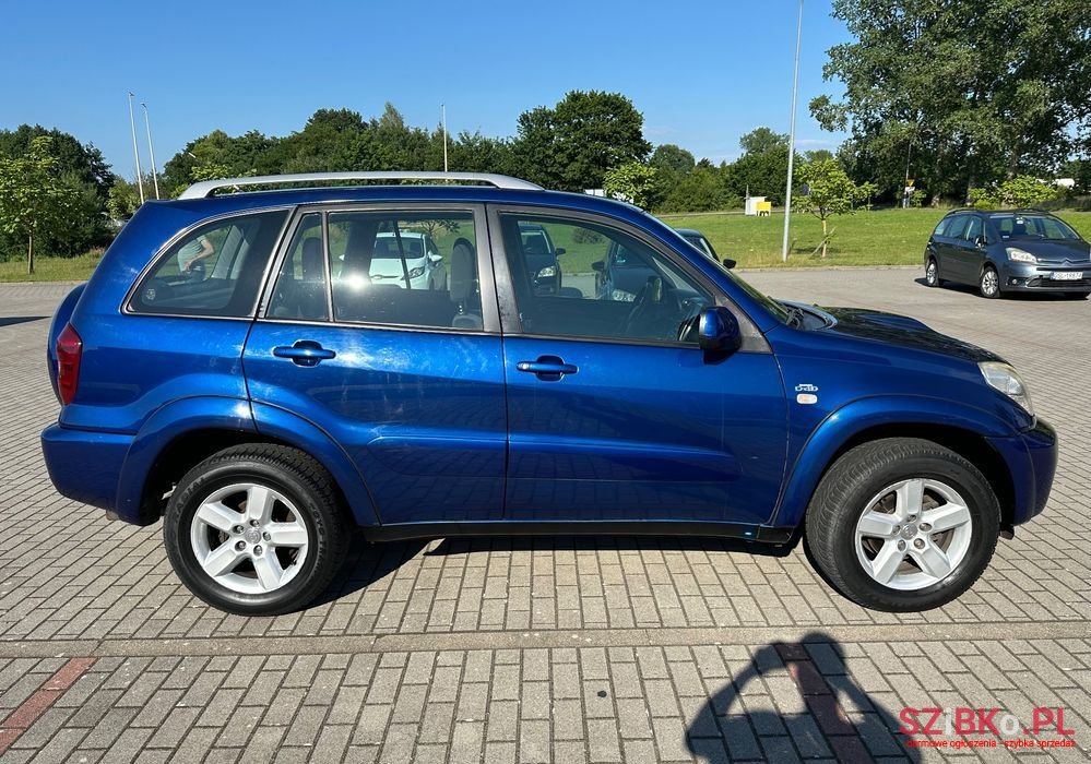 2004' Toyota RAV4 2.0 D-4D 4X4 photo #6