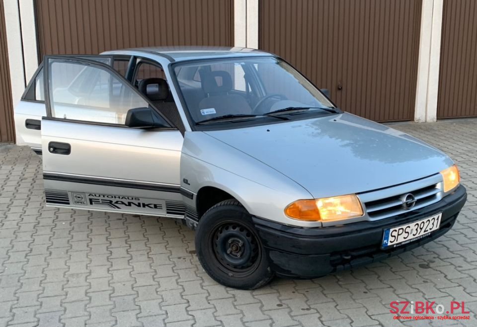 1993' Opel Astra photo #2