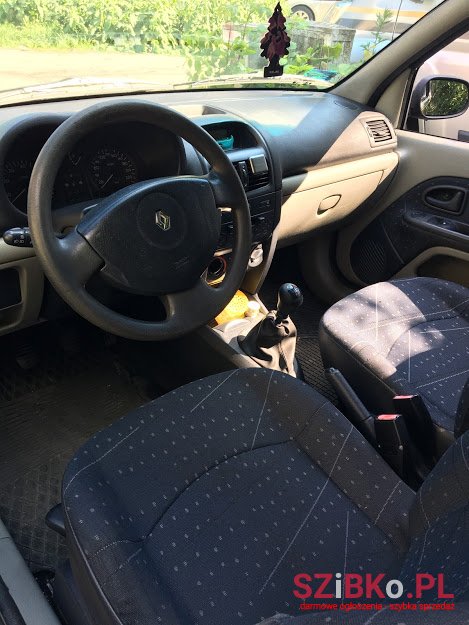 2002' Renault Clio 1.2 photo #5