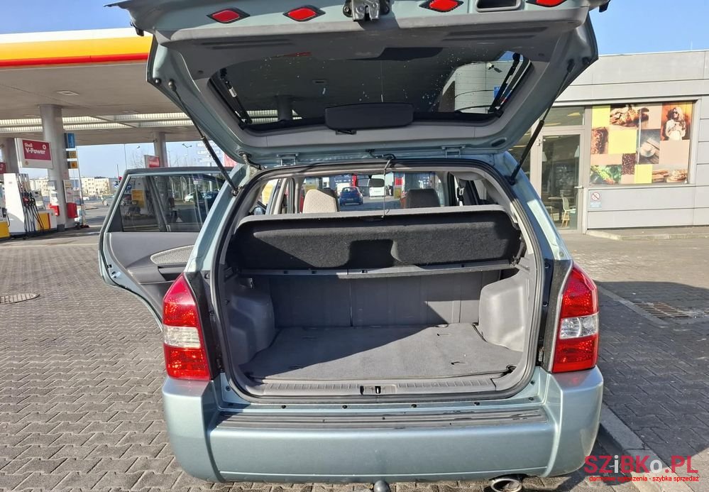 2005' Hyundai Tucson photo #5