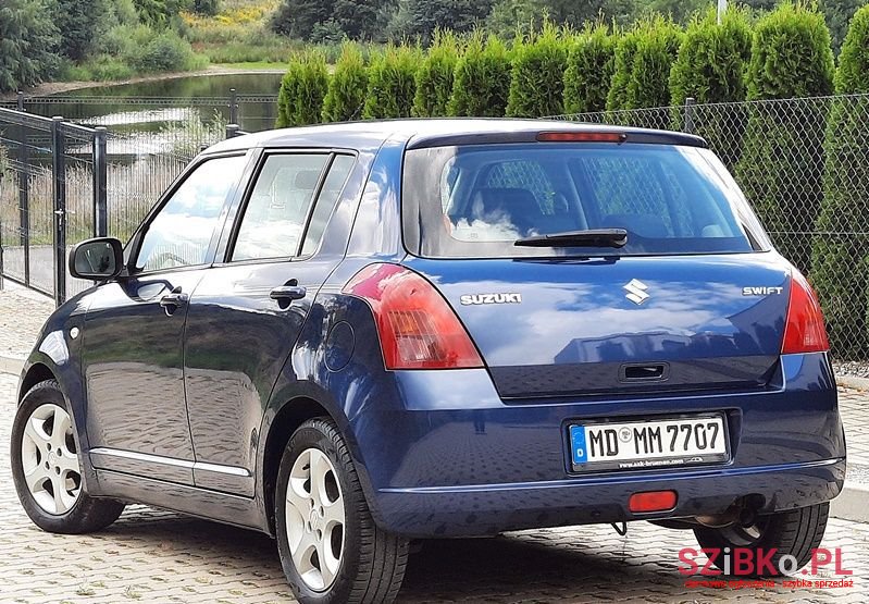 2005' Suzuki Swift photo #3
