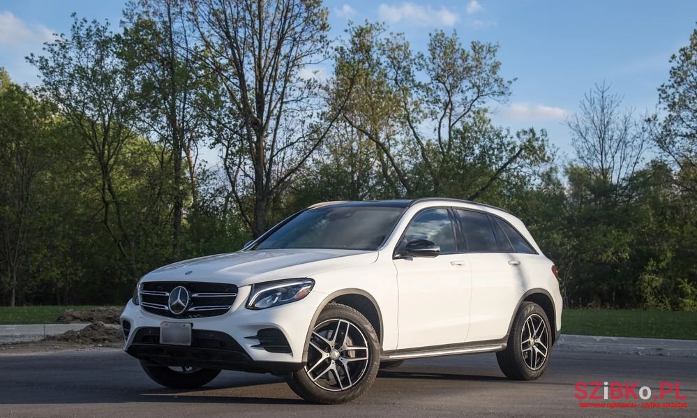 2017' Mercedes-Benz GLC photo #1
