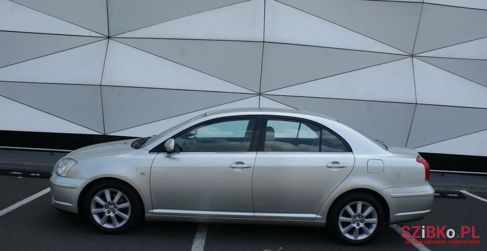 2004' Toyota Avensis 2.0 Vvt-I Prestige photo #4