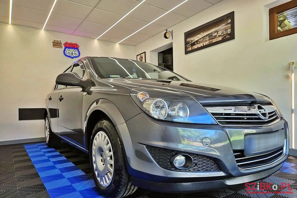 2012' Opel Astra 1.7 Cdti Enjoy photo #2