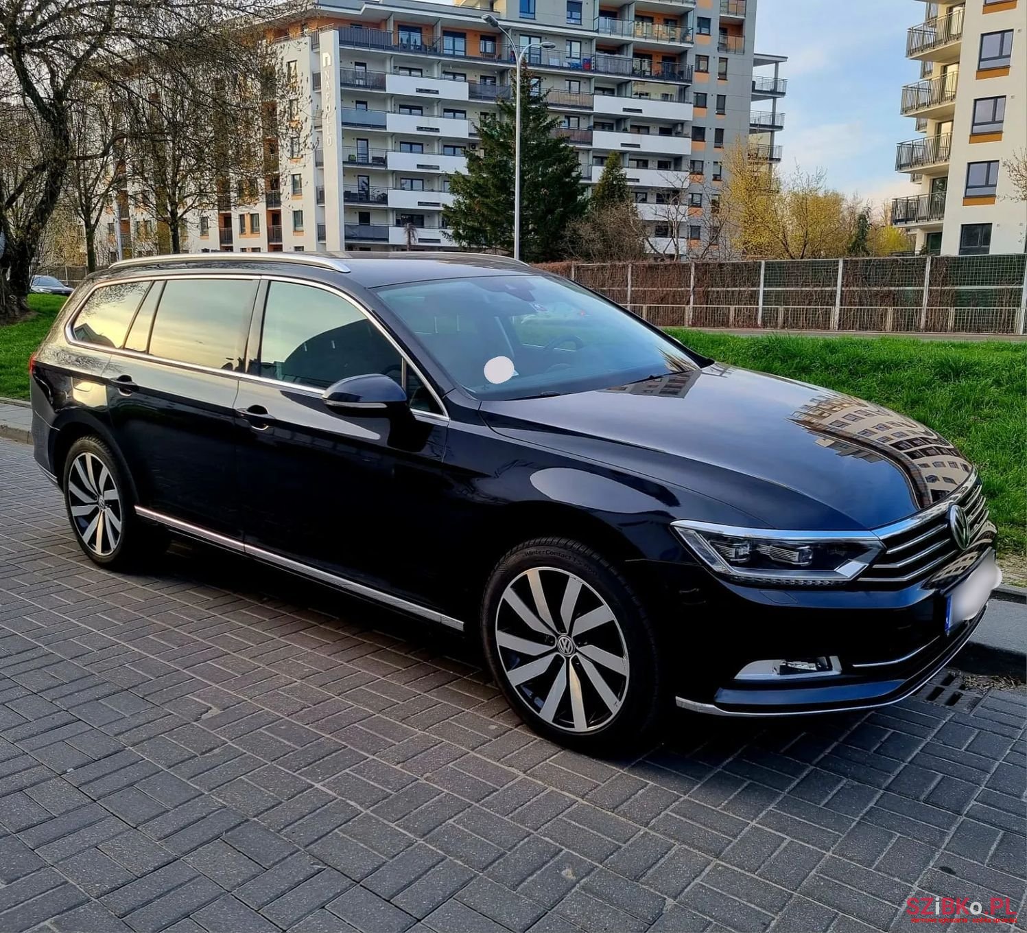 2016' Volkswagen Passat photo #1