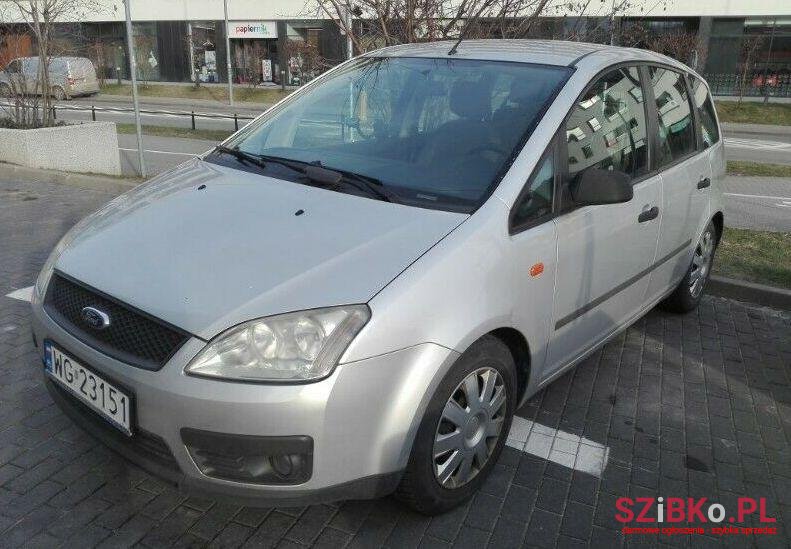 2004' Ford Focus photo #1