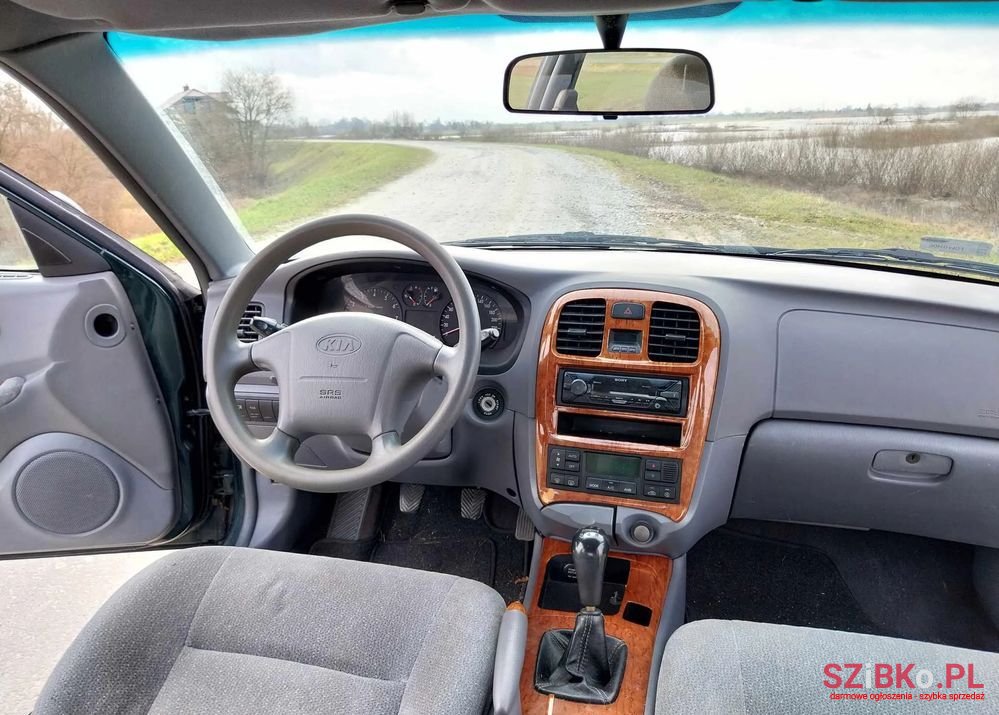 2001' Kia Magentis photo #4