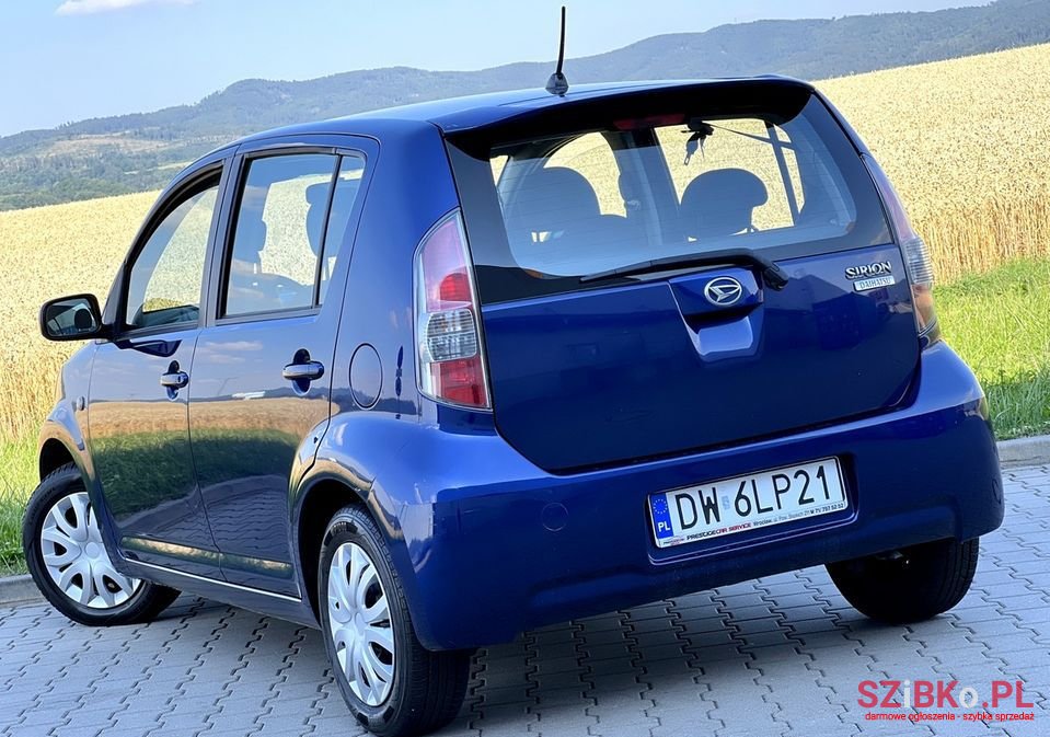 2006' Daihatsu Sirion photo #4