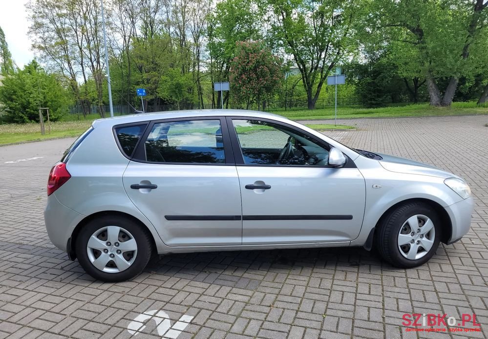 2008' Kia Ceed photo #4