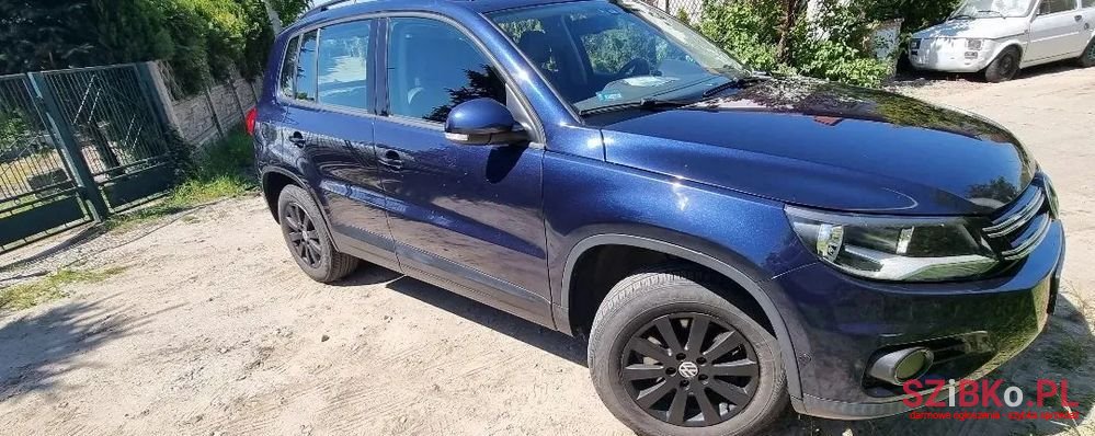 2016' Volkswagen Tiguan photo #4