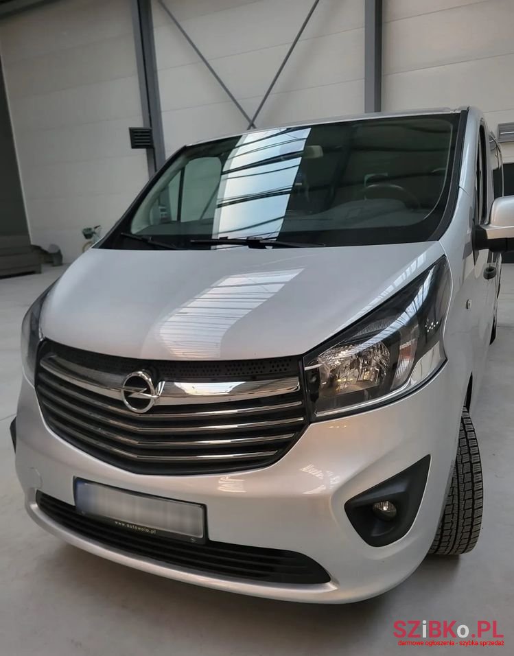 2017' Opel Vivaro Tourer 1.6 Cdti L2 photo #4