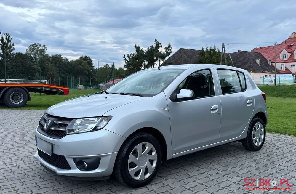 2014' Dacia Sandero photo #5