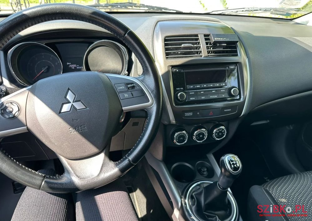 2013' Mitsubishi ASX photo #5