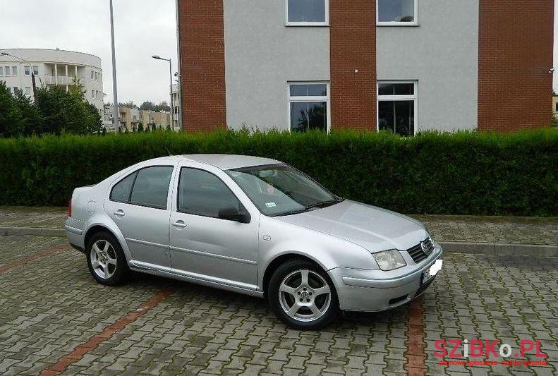 2002' Volkswagen Bora photo #1