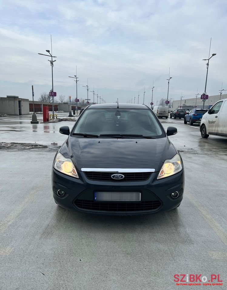 2009' Ford Focus 1.6 Amber X photo #1