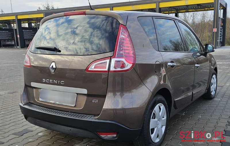 2010' Renault Scenic photo #6
