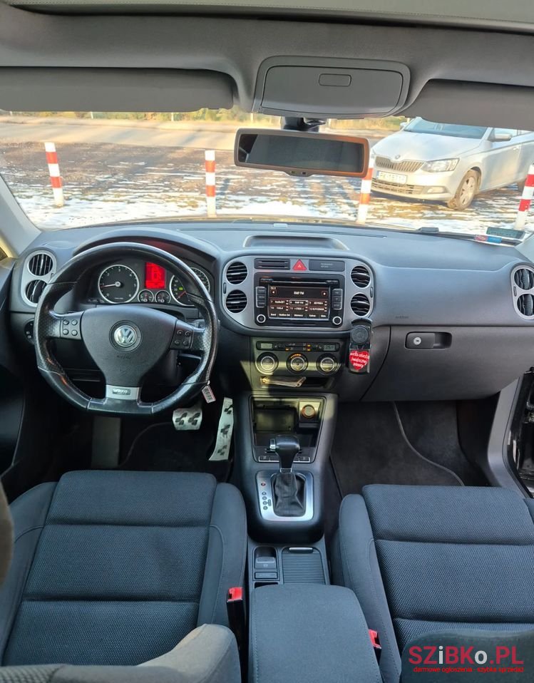 2009' Volkswagen Tiguan photo #4