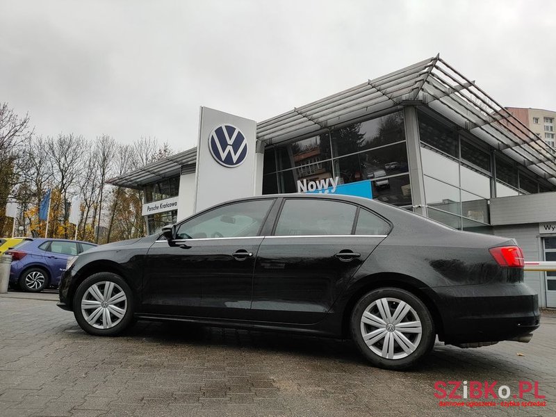 2017' Volkswagen Jetta photo #6