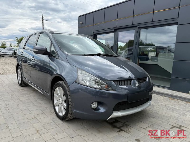2007' Mitsubishi Grandis 2.4 Inform photo #2