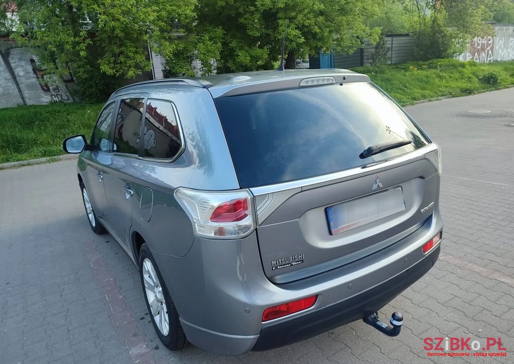 2013' Mitsubishi Outlander photo #3