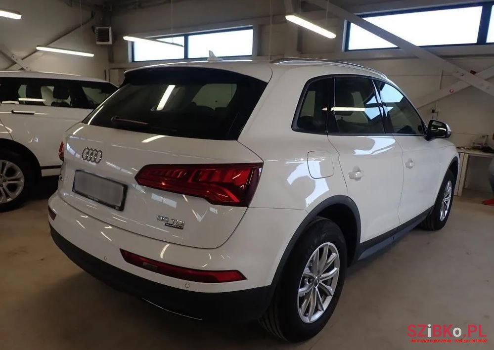 2019' Audi Q5 photo #4
