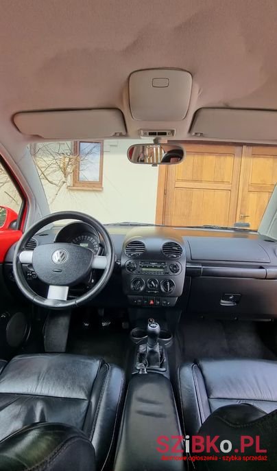 2002' Volkswagen New Beetle photo #6