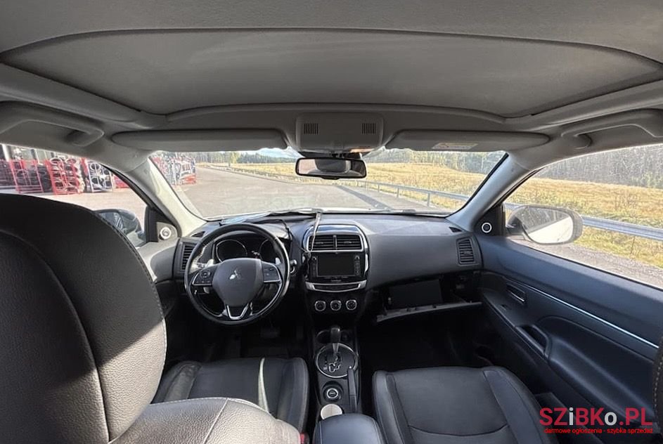 2016' Mitsubishi ASX photo #3