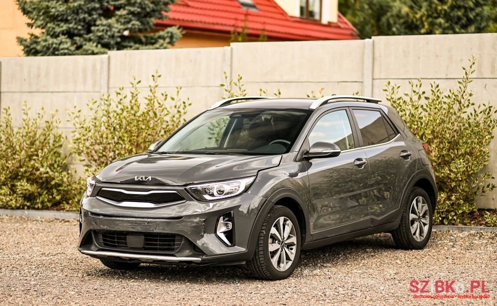 2022' Kia Stonic photo #2