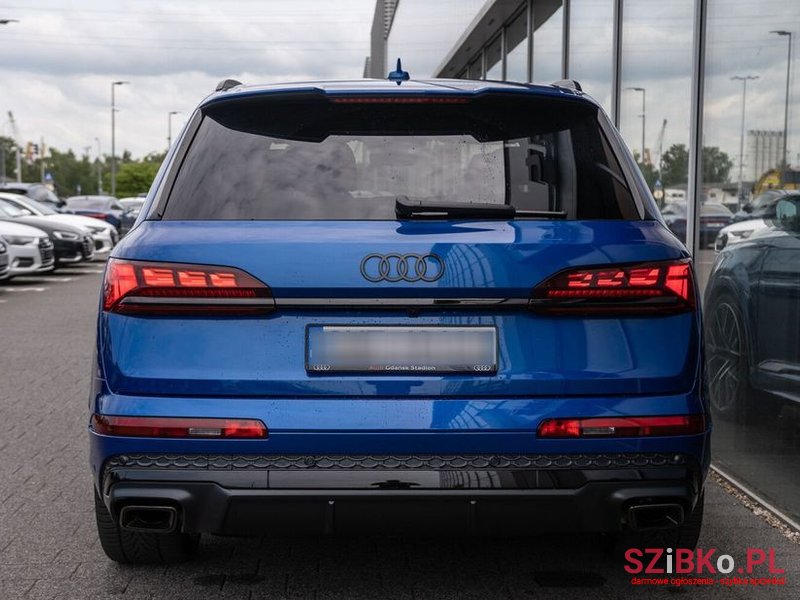 2024' Audi Q7 photo #2
