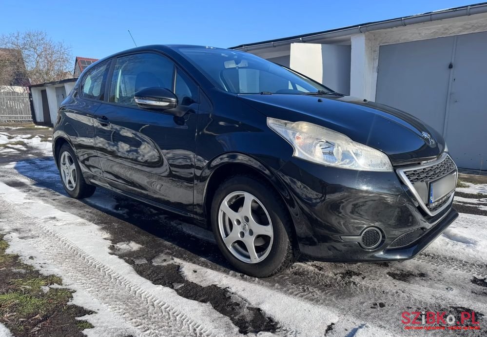 2013' Peugeot 208 photo #3