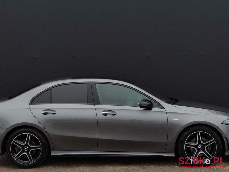 2022' Mercedes-Benz A-Class photo #2