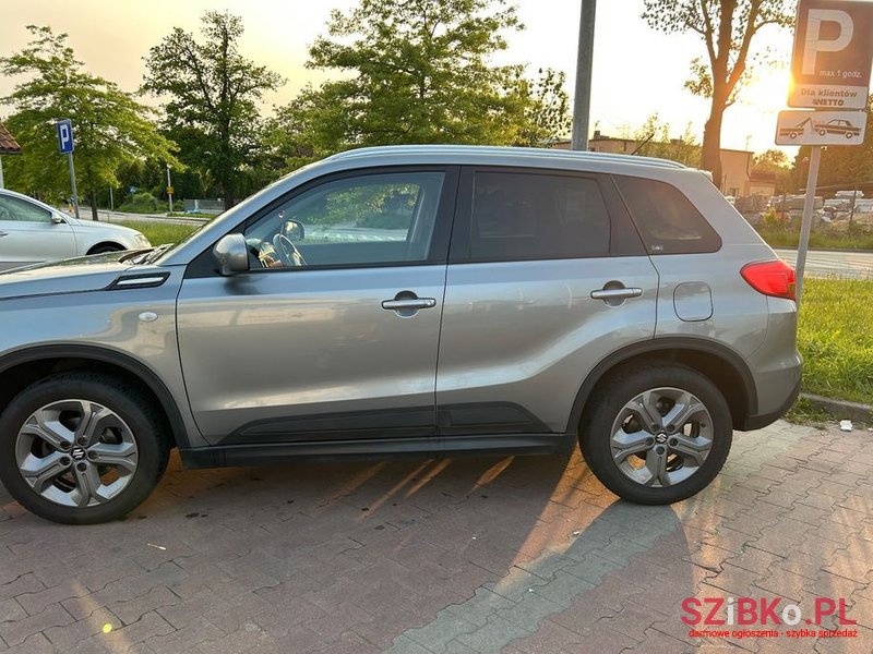 2015' Suzuki Vitara 1.6 Premium 2Wd photo #3