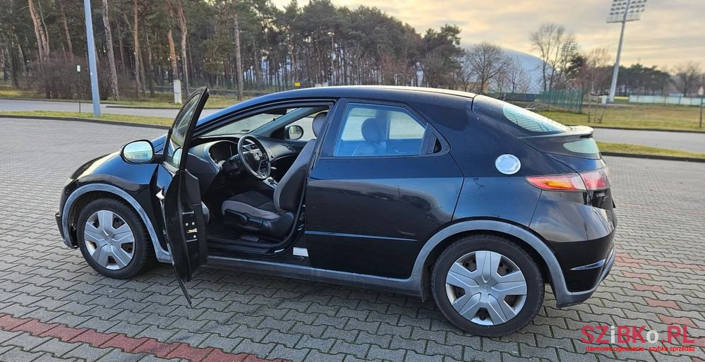 2007' Honda Civic 1.4I-Dsi photo #4